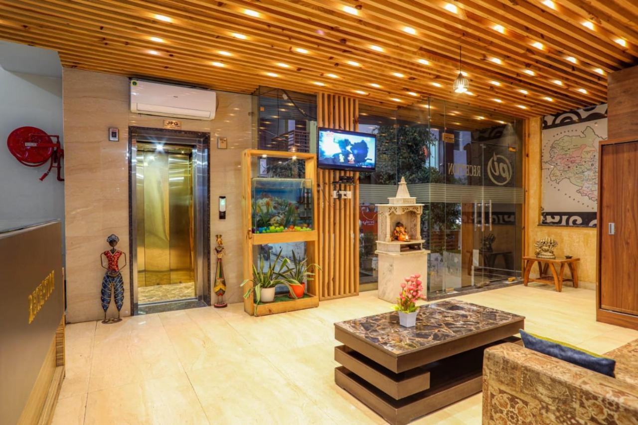Vinsober Pride Inn Rishīkesh Extérieur photo